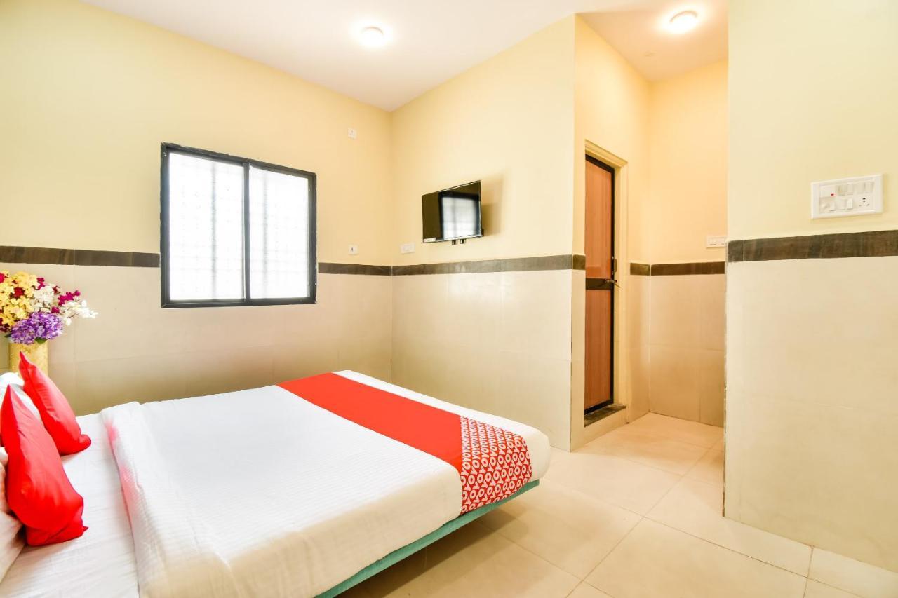 Oyo Hotel Karemore Celebration Bhandāra Exterior foto