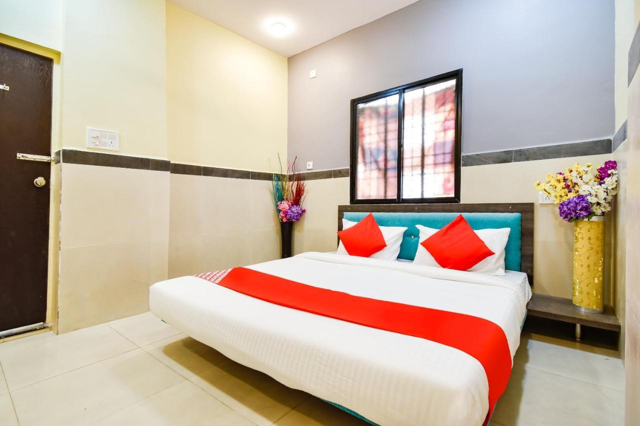 Oyo Hotel Karemore Celebration Bhandāra Exterior foto