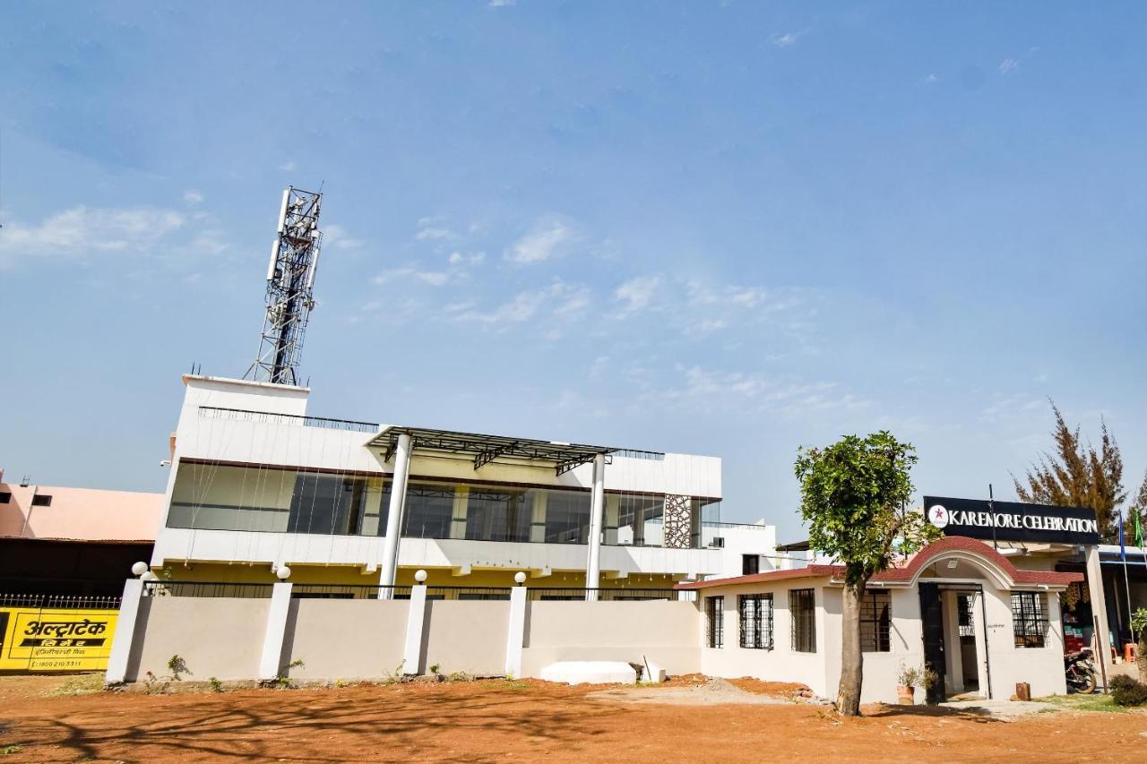 Oyo Hotel Karemore Celebration Bhandāra Exterior foto